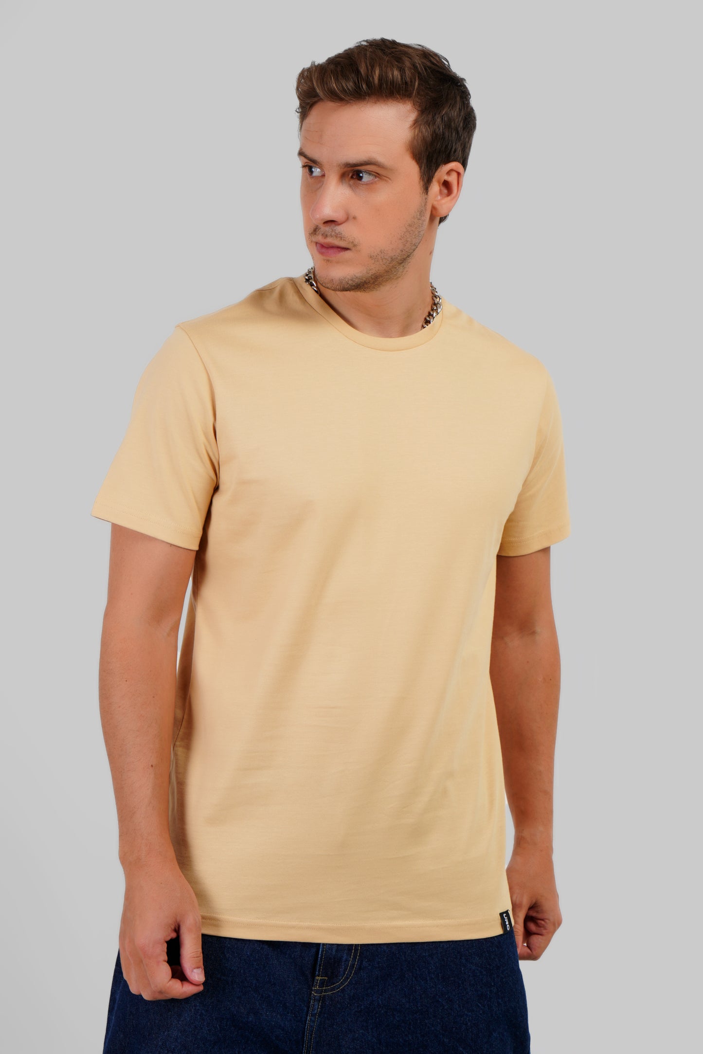 Pack of 4 Regular T-shirts - Black/ Beige/Navy/Red