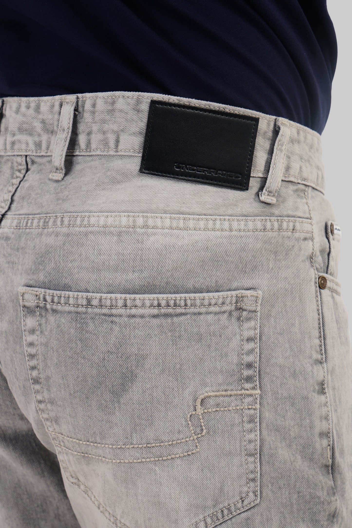 Light Grey Mid Rise Men's Baggy Jeans Pic 6