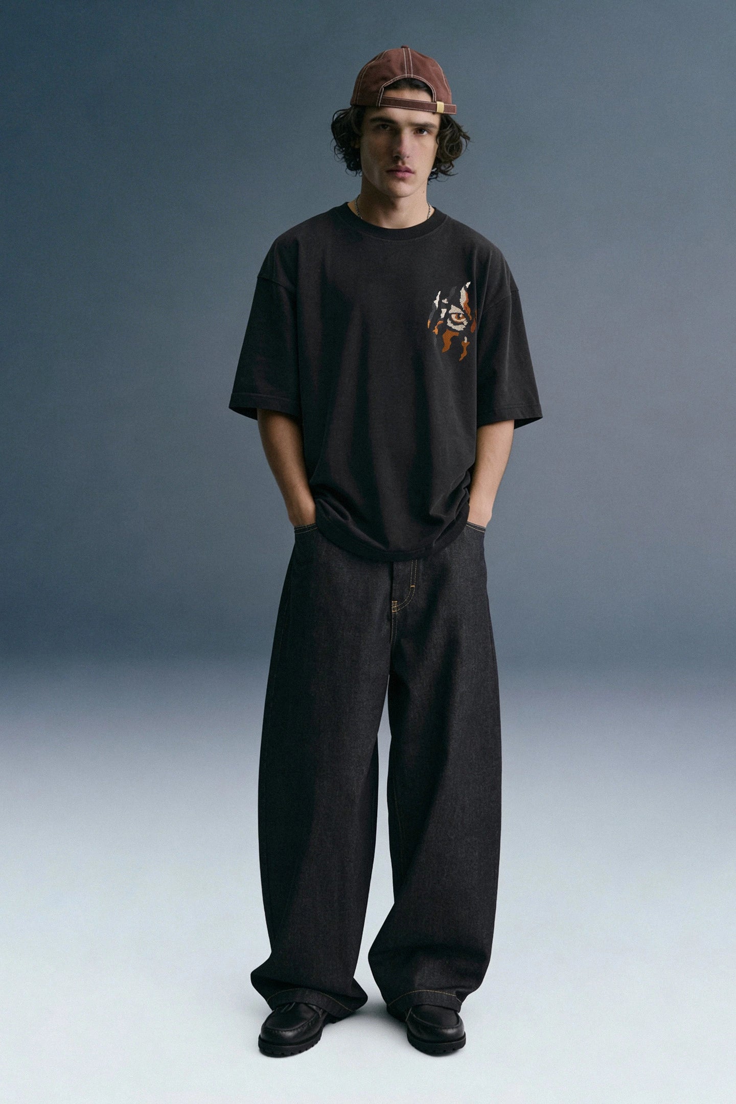 Tiger Eye Black Embroidered Oversized T-shirt Men