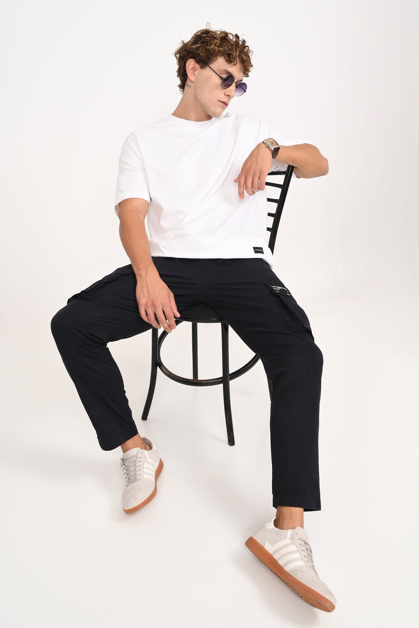 Black Mid Rise Regular Fit Men's Cargo Pic 5