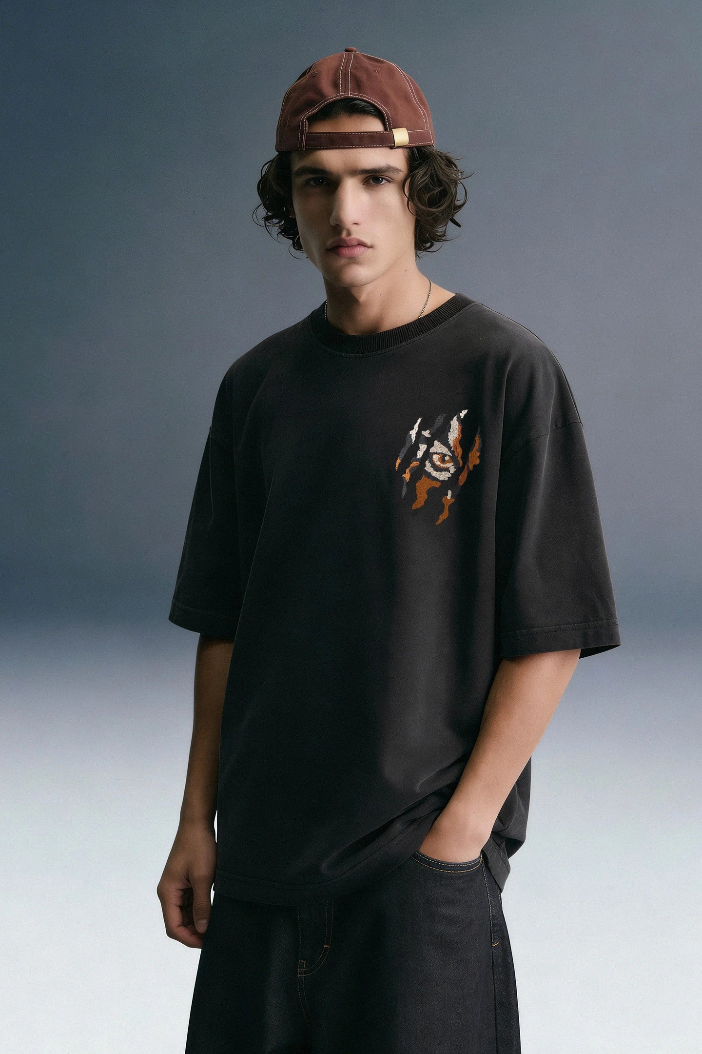 Tiger Eye Black Embroidered Oversized T-shirt Men