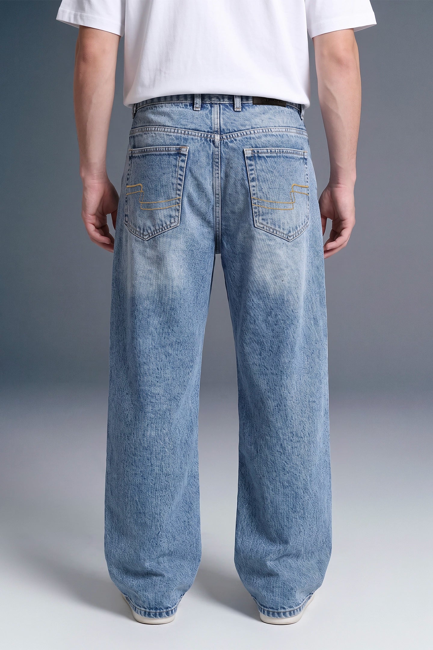 Light Wash Indigo Baggy Fit Jeans
