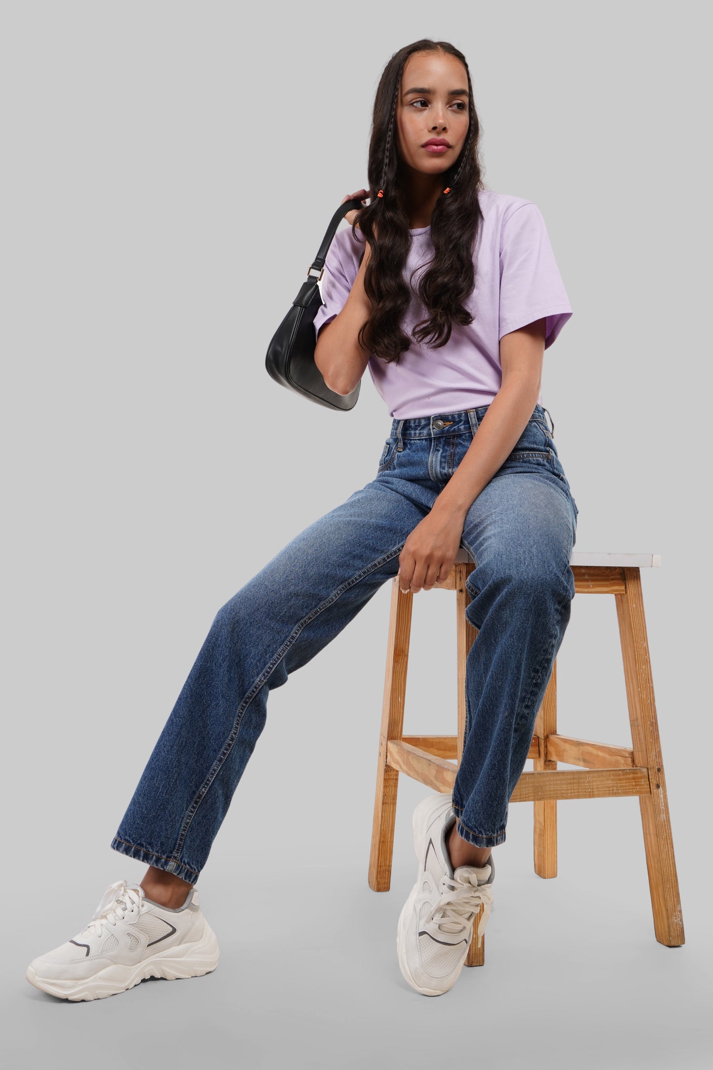 Blue Mid Rise Straight Women Jeans Pic 4