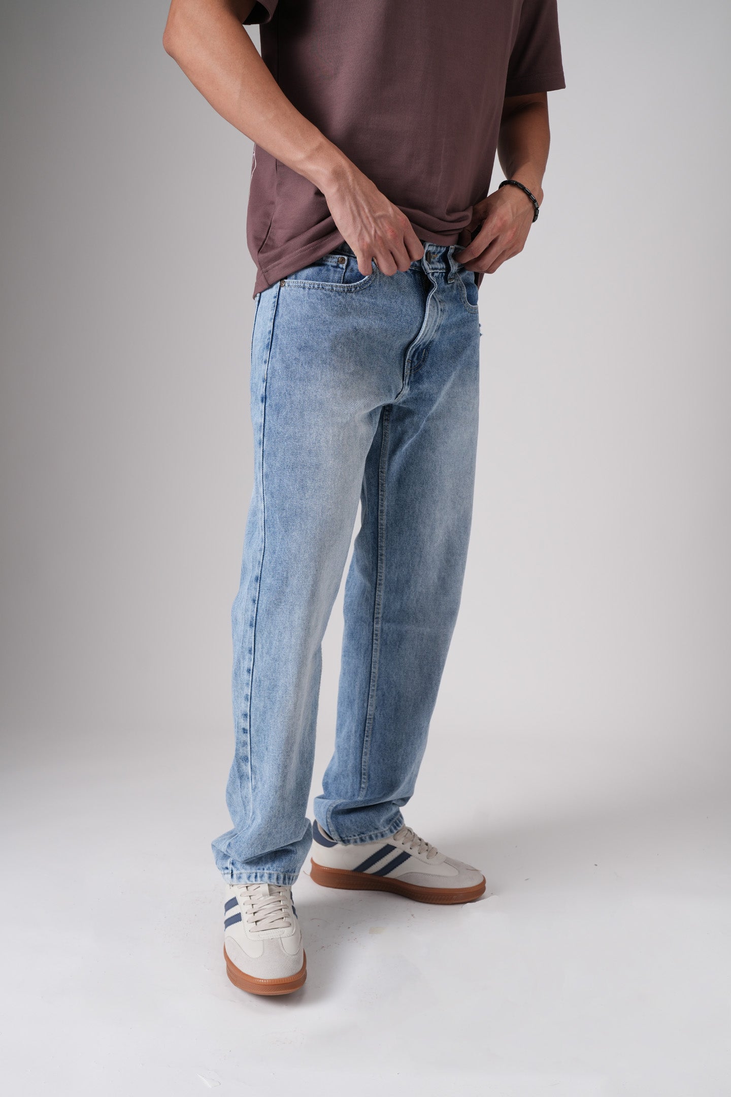 Light Blue Men's Semi-Distressed Straight Jeans